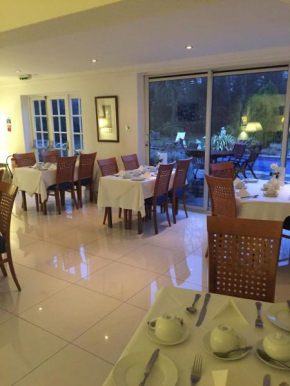 Отель Norfolk House Hotel  Мэйденхед